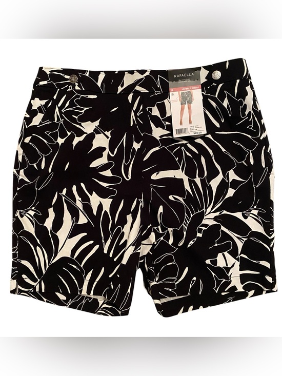Rafaella Pants - Rafaella NWT Black & White Floral Stretch Shorts, Size 14